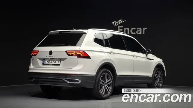 VOLKSWAGEN TIGUAN ALLSPACE 2024 — 20 049 км, белый, Корея — под ключ — фото 2