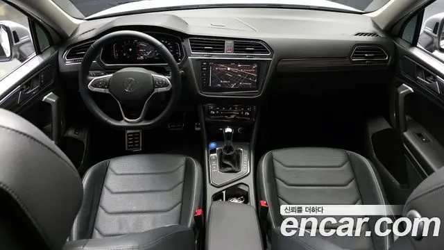 VOLKSWAGEN TIGUAN ALLSPACE 2024 — 20 049 км, белый, Корея — под ключ — фото 7