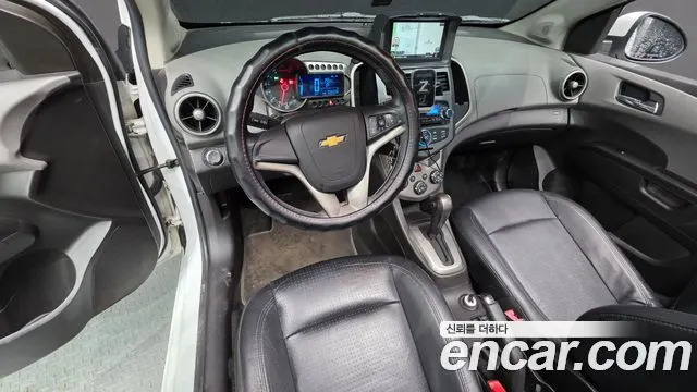 CHEVROLET AVEO HATCHBACK 2012 — 102 336 км, белый, Корея — под ключ — фото 7