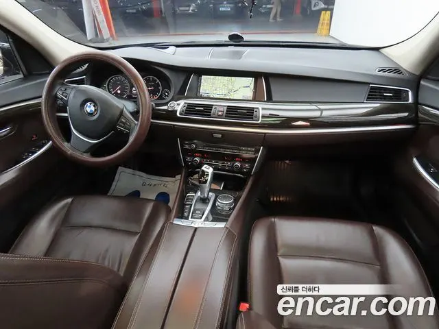 BMW 5 SERIES GT 2015 — 95 411 км, чёрный, Корея — под ключ — фото 5