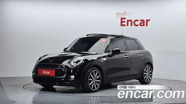 MINI COOPER SD 2016