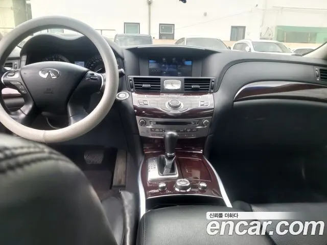 INFINITI Q70 2015 — 113 635 км, белый-перламутр, Корея — под ключ — фото 7
