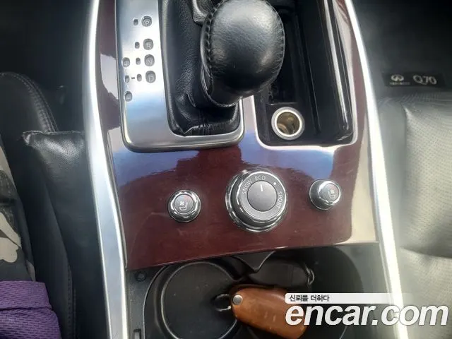 INFINITI Q70 2015 — 113 635 км, белый-перламутр, Корея — под ключ — фото 9