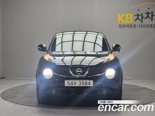 NISSAN JUKE 2010