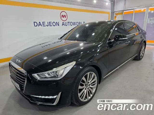 GENESIS EQ900 2017