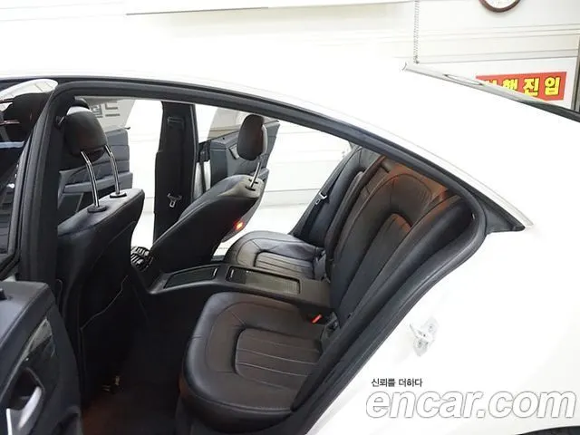 MERCEDES-BENZ CLS-CLASS W218 2017 — 85 577 км, белый-перламутр, Корея — под ключ — фото 3