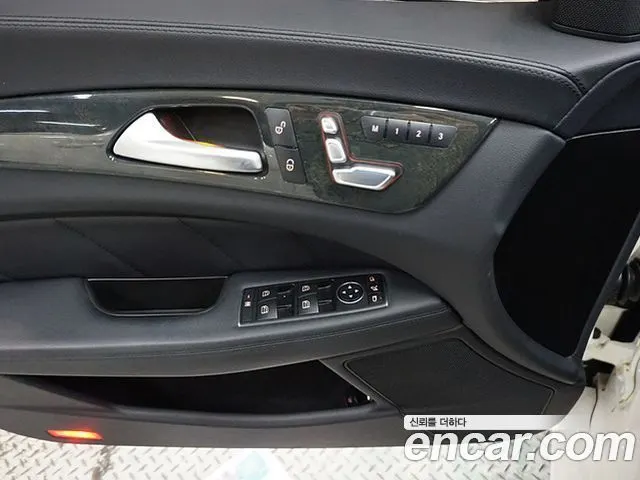 MERCEDES-BENZ CLS-CLASS W218 2017 — 85 577 км, белый-перламутр, Корея — под ключ — фото 8