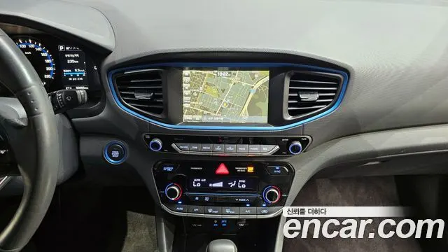 HYUNDAI IONIQ HYBRID 2017 — 90 955 км, белый, Корея — под ключ — фото 12