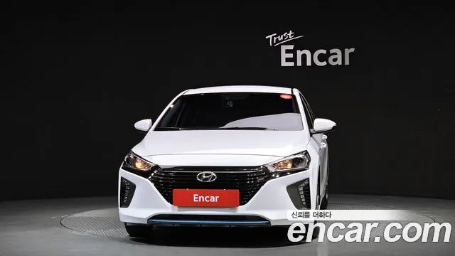 HYUNDAI IONIQ HYBRID 2017 — 90 955 км, белый, Корея — под ключ — фото 3