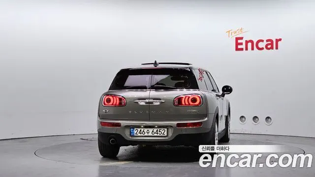 MINI COOPER D CLUBMAN 2018 — 148 443 км, светло-золотистый, Корея — под ключ — фото 4