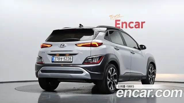 HYUNDAI KONA 2021 — 55 206 км, серебристо-серый, Корея — под ключ — фото 2