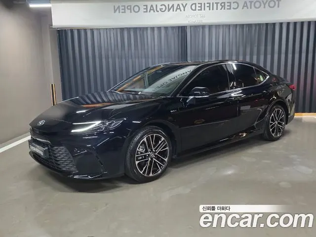 TOYOTA CAMRY 2025