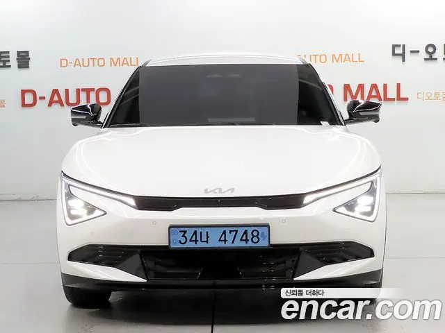 KIA EV6 2025 — 25 908 км, белый, Корея — под ключ — фото 11