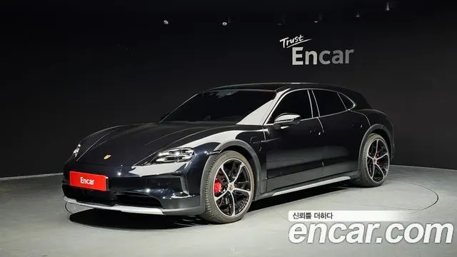 PORSCHE TAYCAN 2025