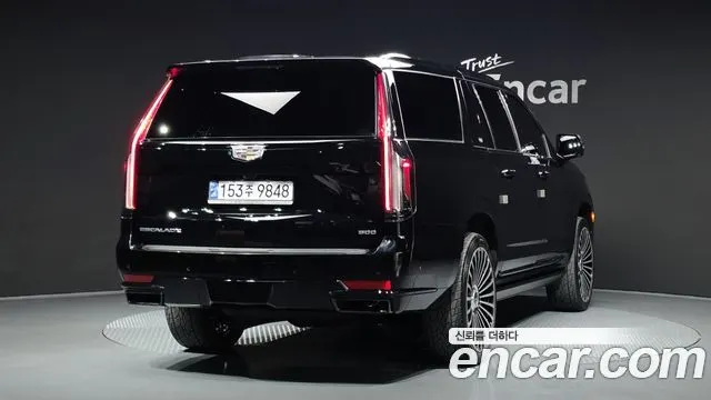 CADILLAC ESCALADE 2023 — 38 323 км, чёрный, Корея — под ключ — фото 2