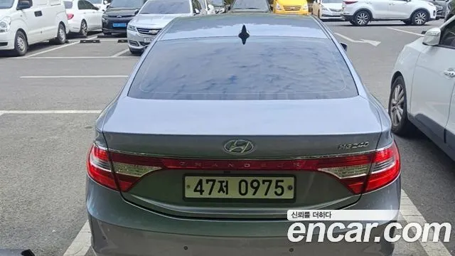HYUNDAI GRANDEUR 2016 — 188 913 км, серебристо-серый, Корея — под ключ — фото 2