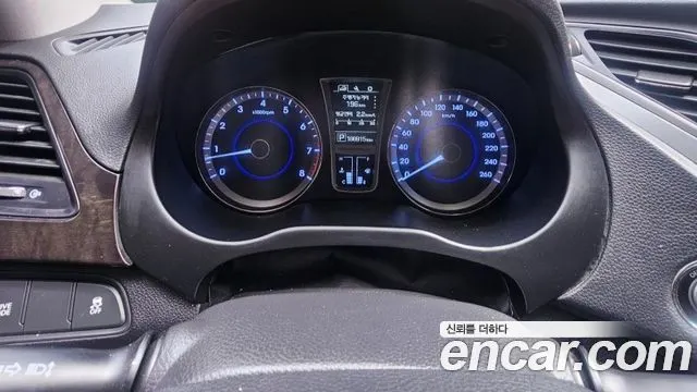 HYUNDAI GRANDEUR 2016 — 188 913 км, серебристо-серый, Корея — под ключ — фото 8