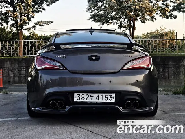 HYUNDAI GENESIS COUPE 2012 — 147 565 км, серый, Корея — под ключ — фото 4