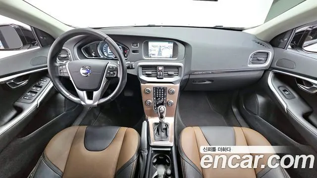 VOLVO V40 CROSS COUNTRY 2015 — 56 470 км, серый, Корея — под ключ — фото 7