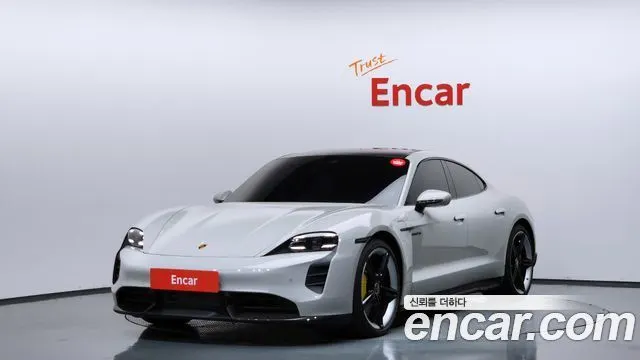 PORSCHE TAYCAN 2021