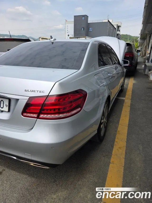 MERCEDES-BENZ E-CLASS W212 2015 — 105 500 км, серебристый, Корея — под ключ — фото 4