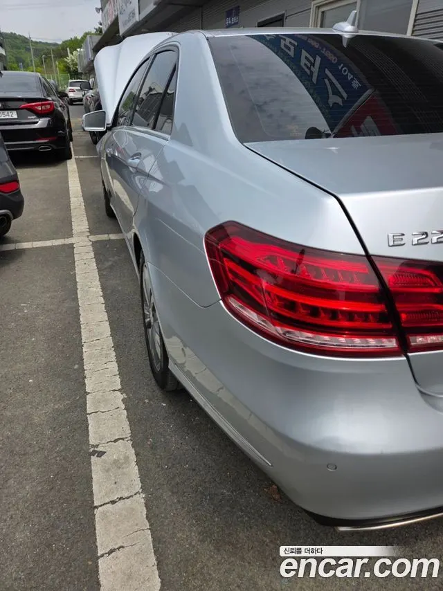 MERCEDES-BENZ E-CLASS W212 2015 — 105 500 км, серебристый, Корея — под ключ — фото 5