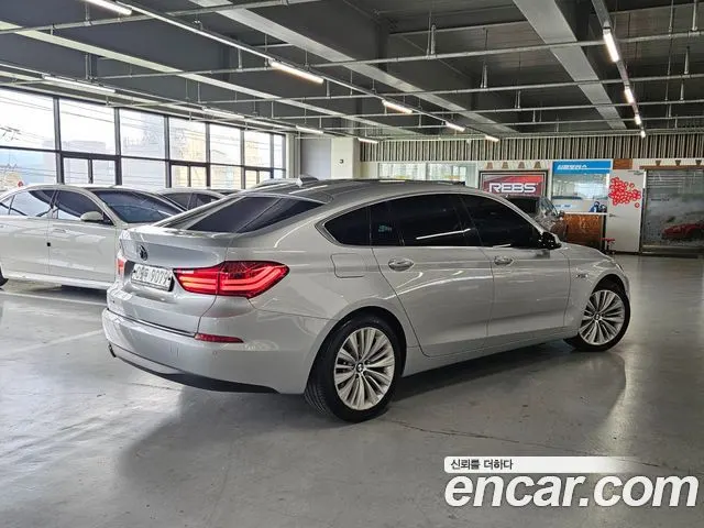 BMW 5 SERIES GT 2017 — 143 820 км, серебристый, Корея — под ключ — фото 3