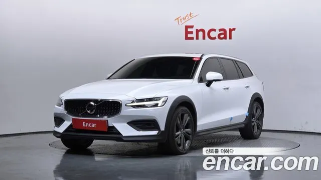 VOLVO V60 CROSS COUNTRY — из Кореи под ключ