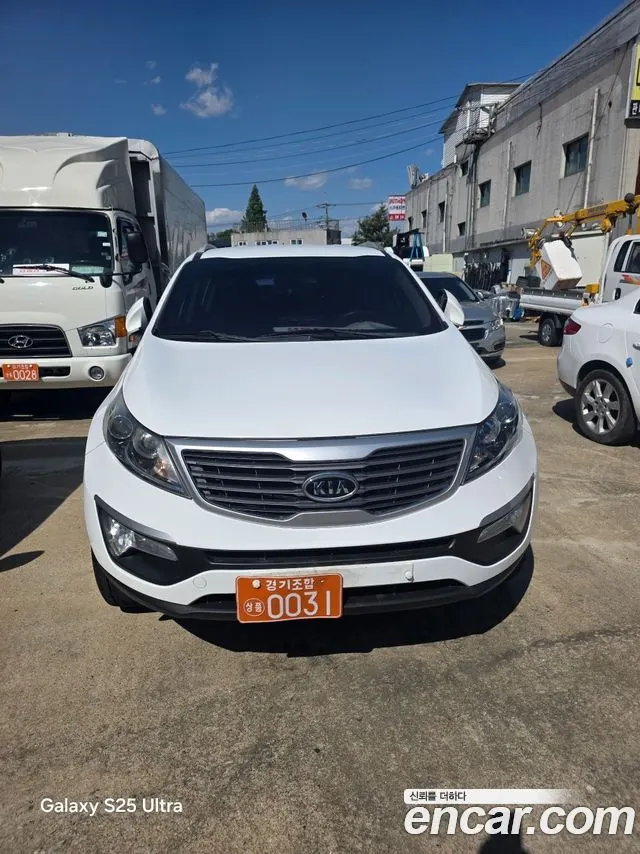 KIA SPORTAGE R 2012 — 241 000 км, белый, Корея — под ключ — фото 2