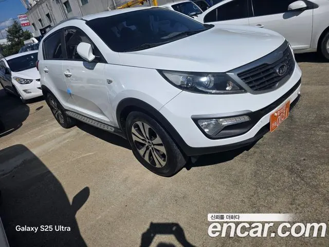 KIA SPORTAGE R 2012 — 241 000 км, белый, Корея — под ключ — фото 3