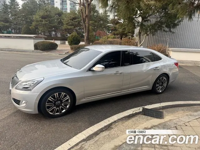 HYUNDAI EQUUS 2015 — 187 245 км, серебристый, Корея — под ключ — фото 1
