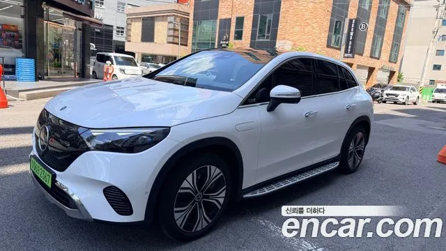 MERCEDES-BENZ EQE SUV X294 2024 — 16 000 км, белый, Корея — под ключ — фото 1