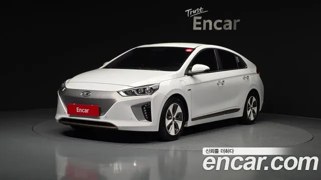 HYUNDAI IONIQ ELECTRIC 2017 — 120 764 км, белый, Корея — под ключ — фото 1