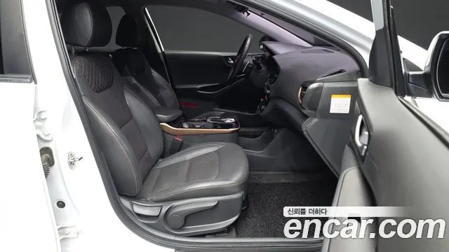 HYUNDAI IONIQ ELECTRIC 2017 — 120 764 км, белый, Корея — под ключ — фото 11