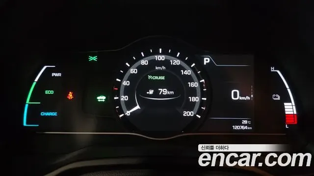 HYUNDAI IONIQ ELECTRIC 2017 — 120 764 км, белый, Корея — под ключ — фото 8