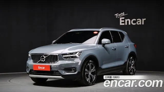 VOLVO XC40 2021 — 46 768 км, светло-серебристый, Корея — под ключ — фото 1