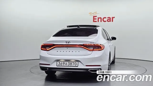 HYUNDAI GRANDEUR HYBRID 2019 — 101 644 км, белый, Корея — под ключ — фото 4