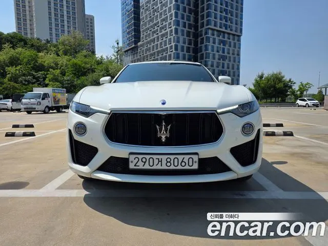 MASERATI LEVANTE 2019 — 48 000 км, белый, Корея — под ключ — фото 2