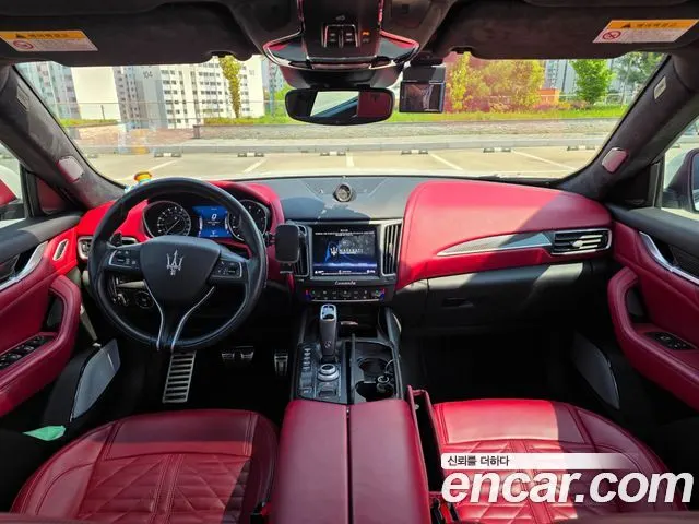 MASERATI LEVANTE 2019 — 48 000 км, белый, Корея — под ключ — фото 7