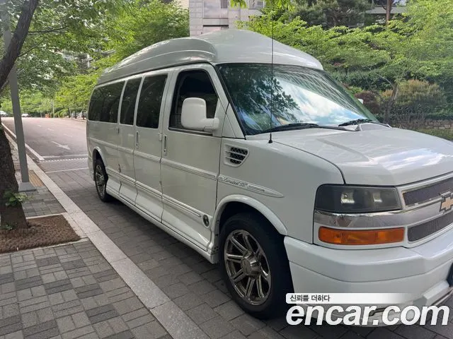 CHEVROLET EXPRESS VAN — из Кореи под ключ