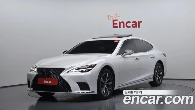 LEXUS LS500 2022