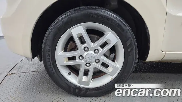 KIA SOUL 2010 — 137 377 км, белый-перламутр, Корея — под ключ — фото 5