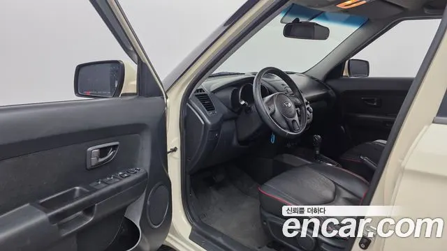 KIA SOUL 2010 — 137 377 км, белый-перламутр, Корея — под ключ — фото 10