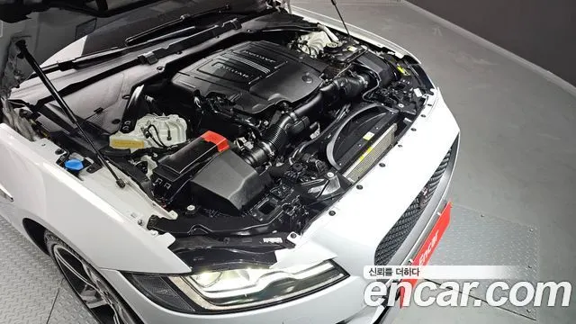 JAGUAR XF 2017 — 106 688 км, белый, Корея — под ключ — фото 6