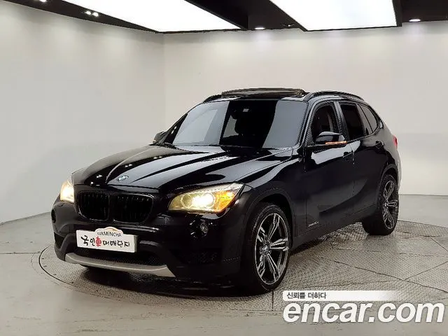 BMW X1 2013 — 142 000 км, чёрный, Корея — под ключ — фото 2