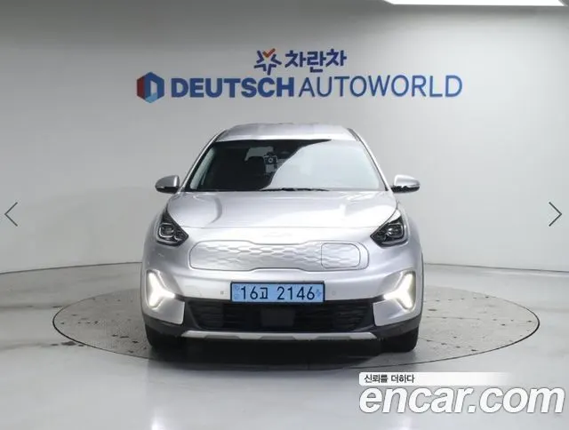 KIA NIRO PLUS 2024 — 73 524 км, серебристо-серый, Корея — под ключ — фото 3