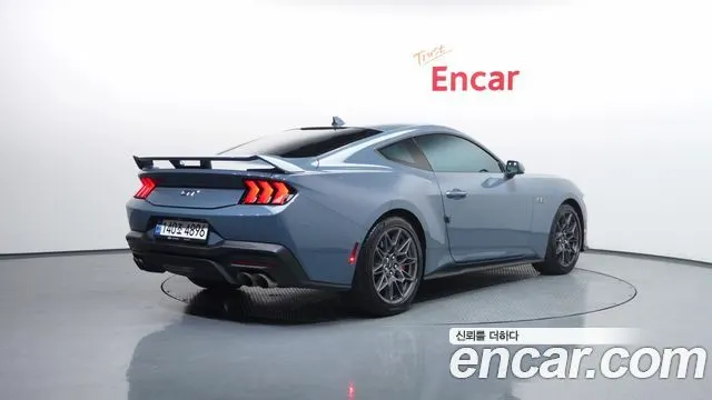 FORD MUSTANG 2024 — 13 895 км, светло-серебристый, Корея — под ключ — фото 2