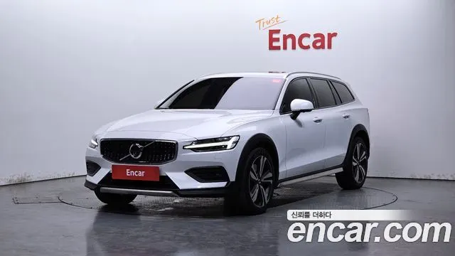 VOLVO V60 CROSS COUNTRY — из Кореи под ключ