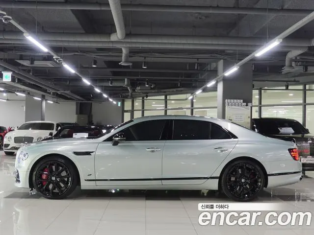 BENTLEY FLYING SPUR 2023 — 28 400 км, светло-серебристый, Корея — под ключ — фото 2
