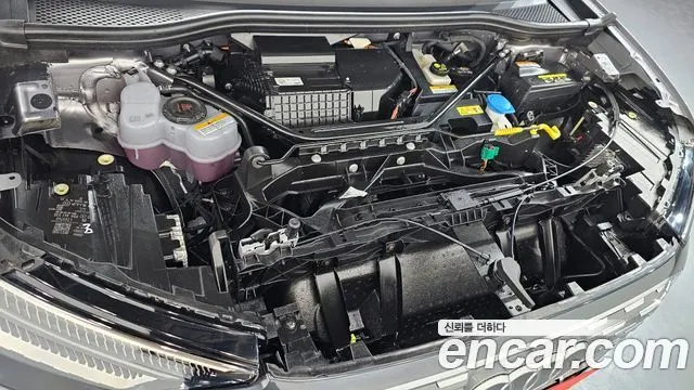 AUDI Q4 E-TRON 2025 — 9 469 км, серый, Корея — под ключ — фото 6